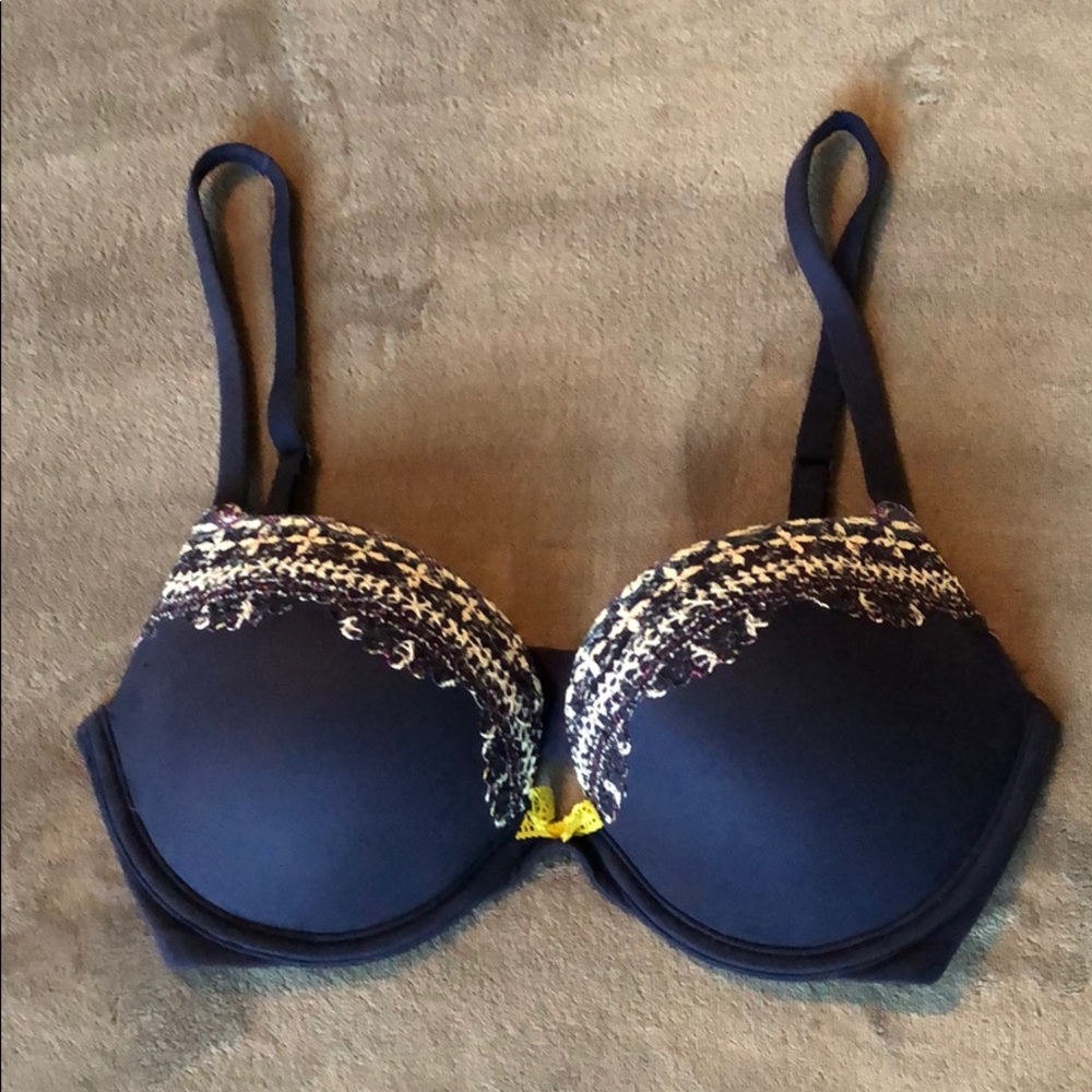 Victoria’s Secret push up bra